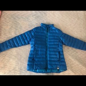 Slim women’s size L puff jacket